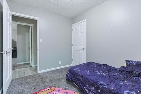 Tiny photo for 2122 N Elmer Street, South Bend, IN 46628 (MLS # 202612681)