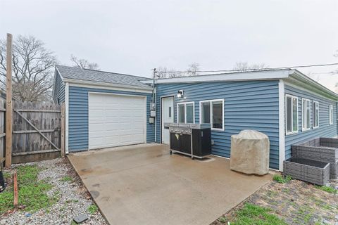 Tiny photo for 2122 N Elmer Street, South Bend, IN 46628 (MLS # 202612681)