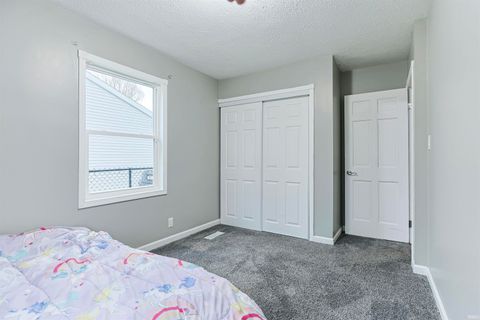 Tiny photo for 2122 N Elmer Street, South Bend, IN 46628 (MLS # 202612681)