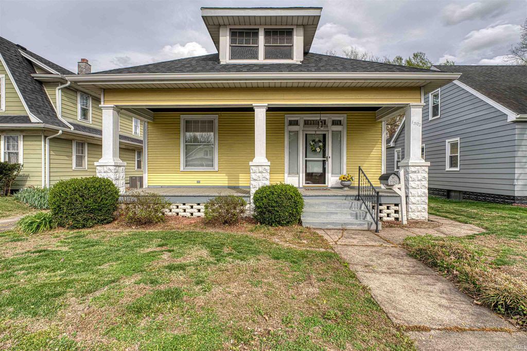 Photo of 1502 Hollywood Avenue, Evansville, IN 47712 (MLS # 202612185)