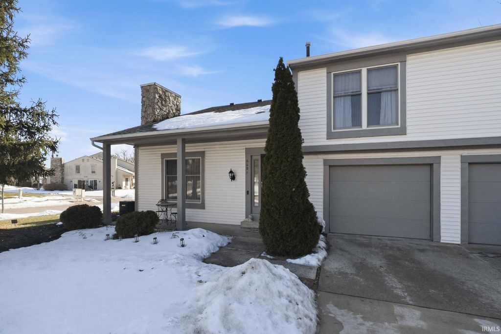 Photo of 6021 Sawmill Woods Drive, Fort Wayne, IN 46835 (MLS # 202604686)