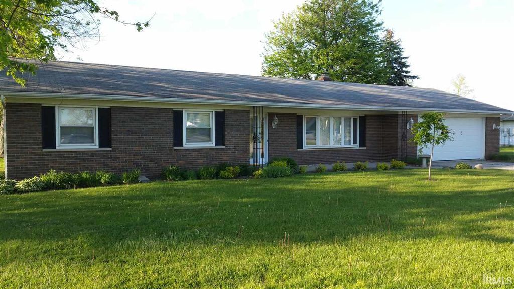 Photo of 8606 Illinois Road, Fort Wayne, IN 46804 (MLS # 202619339)