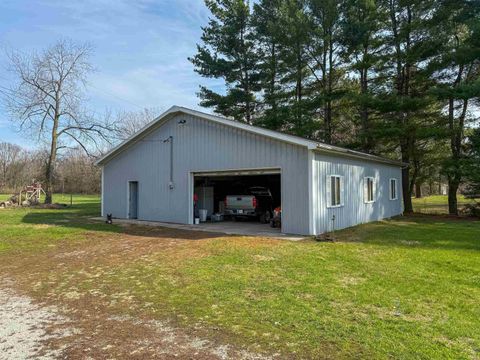 Tiny photo for 1622 Bessmore Park Road, Rochester, IN 46975 (MLS # 202613848)