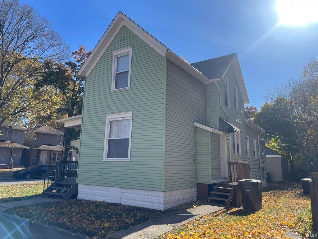 Photo of 801 Grace Avenue, Fort Wayne, IN 46807 (MLS # 202545073)