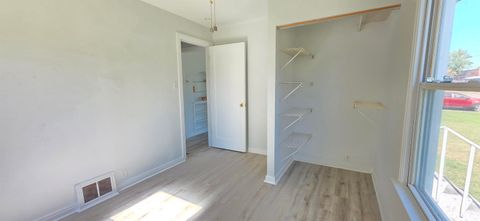 Tiny photo for 1201 S Rotherwood Avenue, Evansville, IN 47714 (MLS # 202541354)