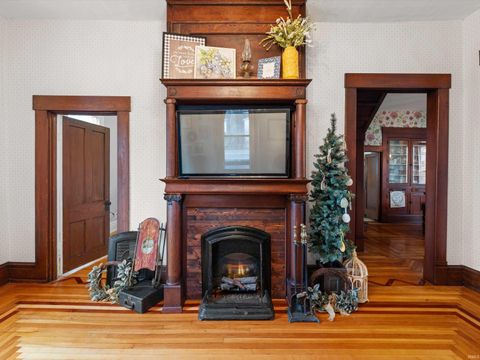 Tiny photo for 216 N Lincoln Avenue, Rockport, IN 47635 (MLS # 202547401)