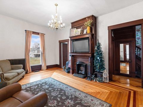 Tiny photo for 216 N Lincoln Avenue, Rockport, IN 47635 (MLS # 202547401)