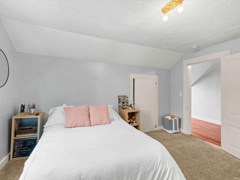 Tiny photo for 216 N Lincoln Avenue, Rockport, IN 47635 (MLS # 202547401)