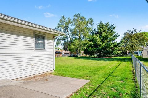 Tiny photo for 4116 Cassell Avenue, Mishawaka, IN 46544 (MLS # 202618482)