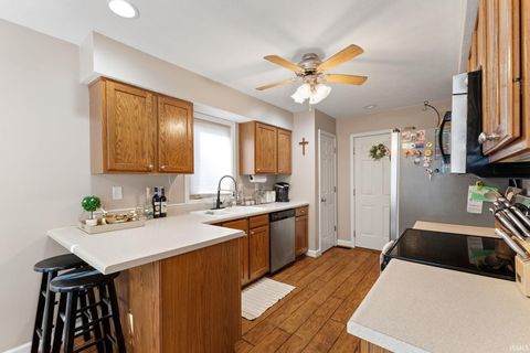 Tiny photo for 120 Shakers Way, North Vernon, IN 47265 (MLS # 202612347)