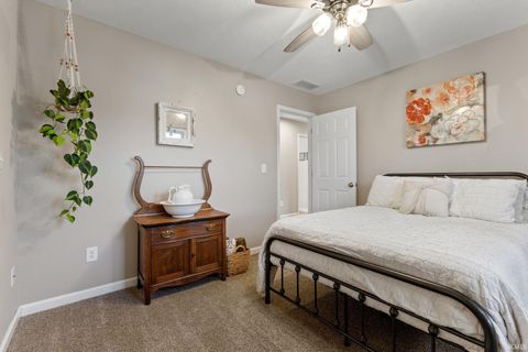 Tiny photo for 120 Shakers Way, North Vernon, IN 47265 (MLS # 202612347)