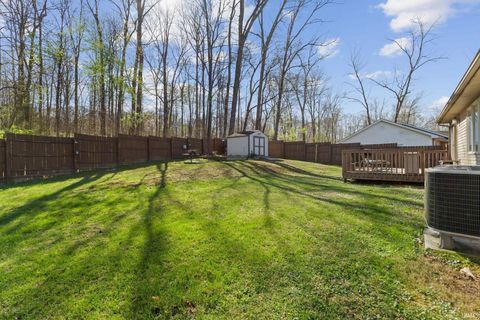 Tiny photo for 120 Shakers Way, North Vernon, IN 47265 (MLS # 202612347)