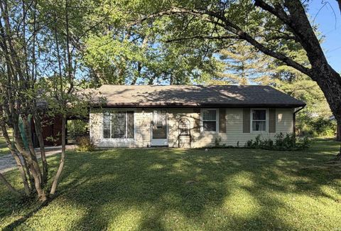 Photo of 3421 N Windcrest Drive, Bloomington, IN 47404 (MLS # 202613925)