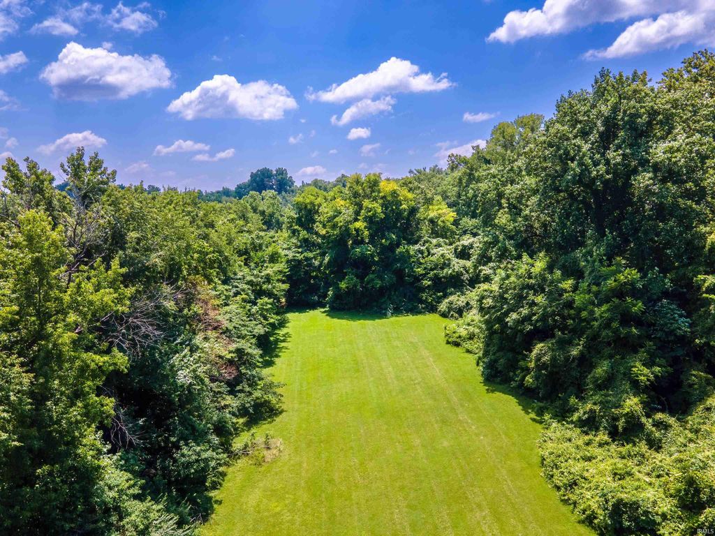 Photo of 621 S Burkhardt Road, Evansville, IN 47715 (MLS # 202628017)