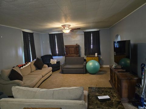 Tiny photo for 401 E 3rd Street, Brookston, IN 47923 (MLS # 202614781)