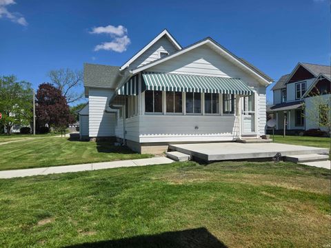 Tiny photo for 401 E 3rd Street, Brookston, IN 47923 (MLS # 202614781)