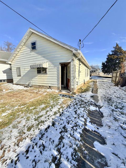 Tiny photo for 1033 S Locke Street, Kokomo, IN 46902 (MLS # 202600279)
