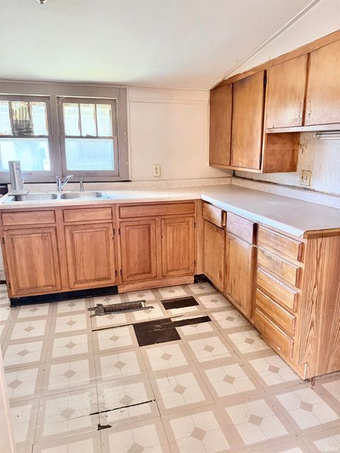 Tiny photo for 1033 S Locke Street, Kokomo, IN 46902 (MLS # 202600279)