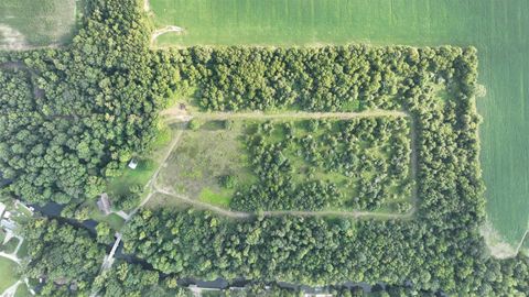 Tiny photo for 1 W Aquarius Drive, Monticello, IN 47960 (MLS # 202610401)