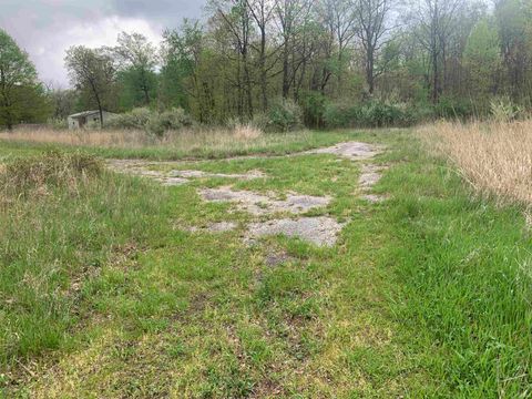 Tiny photo for 1 W Aquarius Drive, Monticello, IN 47960 (MLS # 202610401)