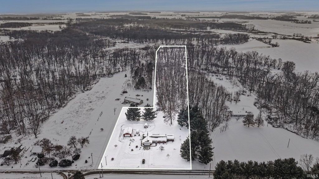 Photo of 8805 W 125 North Road, Etna Green, IN 46524 (MLS # 202603251)