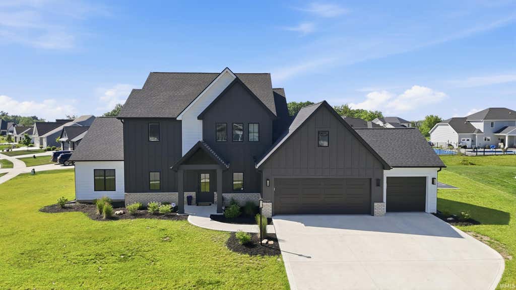 Photo of 12915 Hallux Cove, Fort Wayne, IN 46845 (MLS # 202631805)