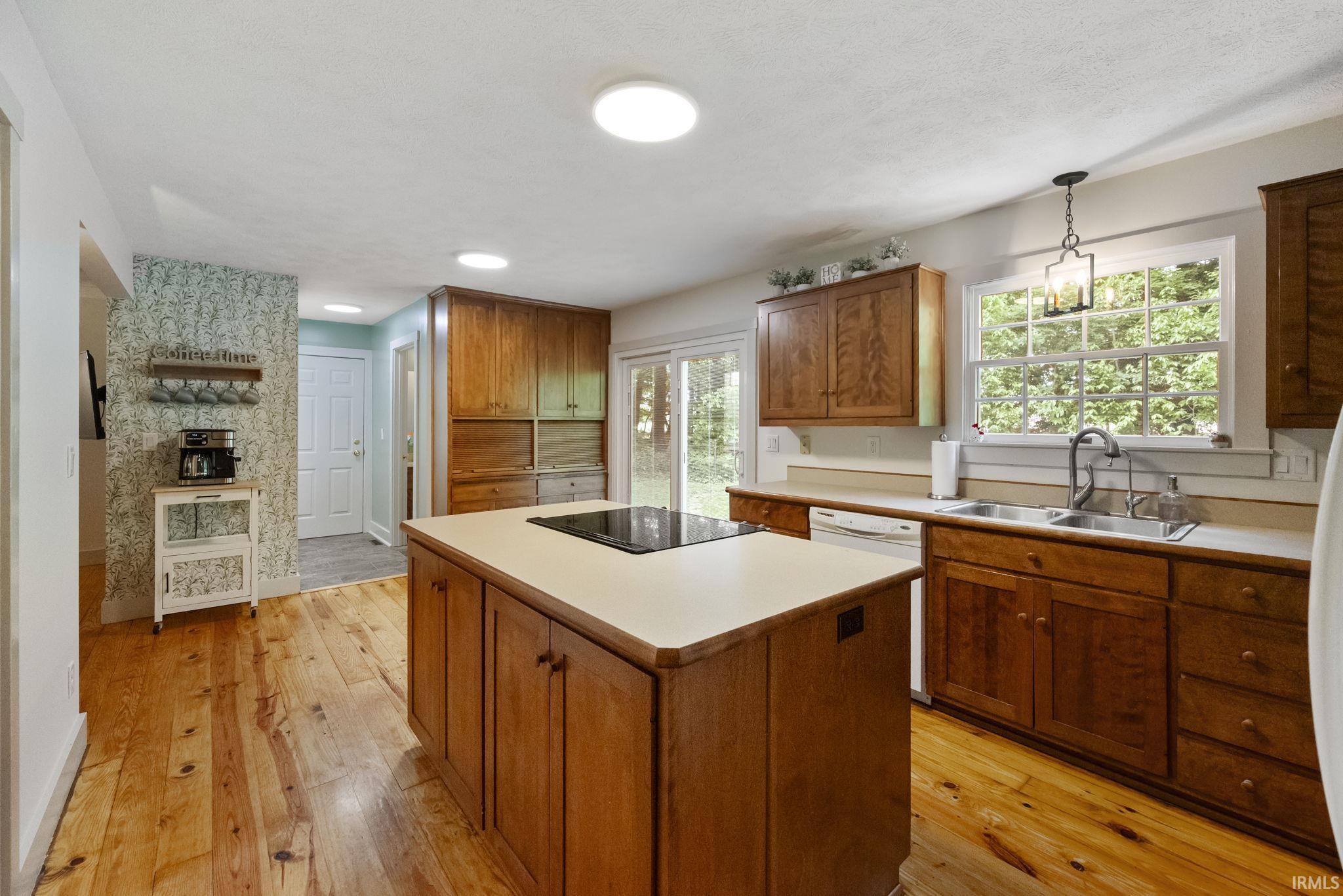 West Point, Indiana 47992, United States, 3 Bedrooms Bedrooms, ,3 BathroomsBathrooms,Residential,Active,140993