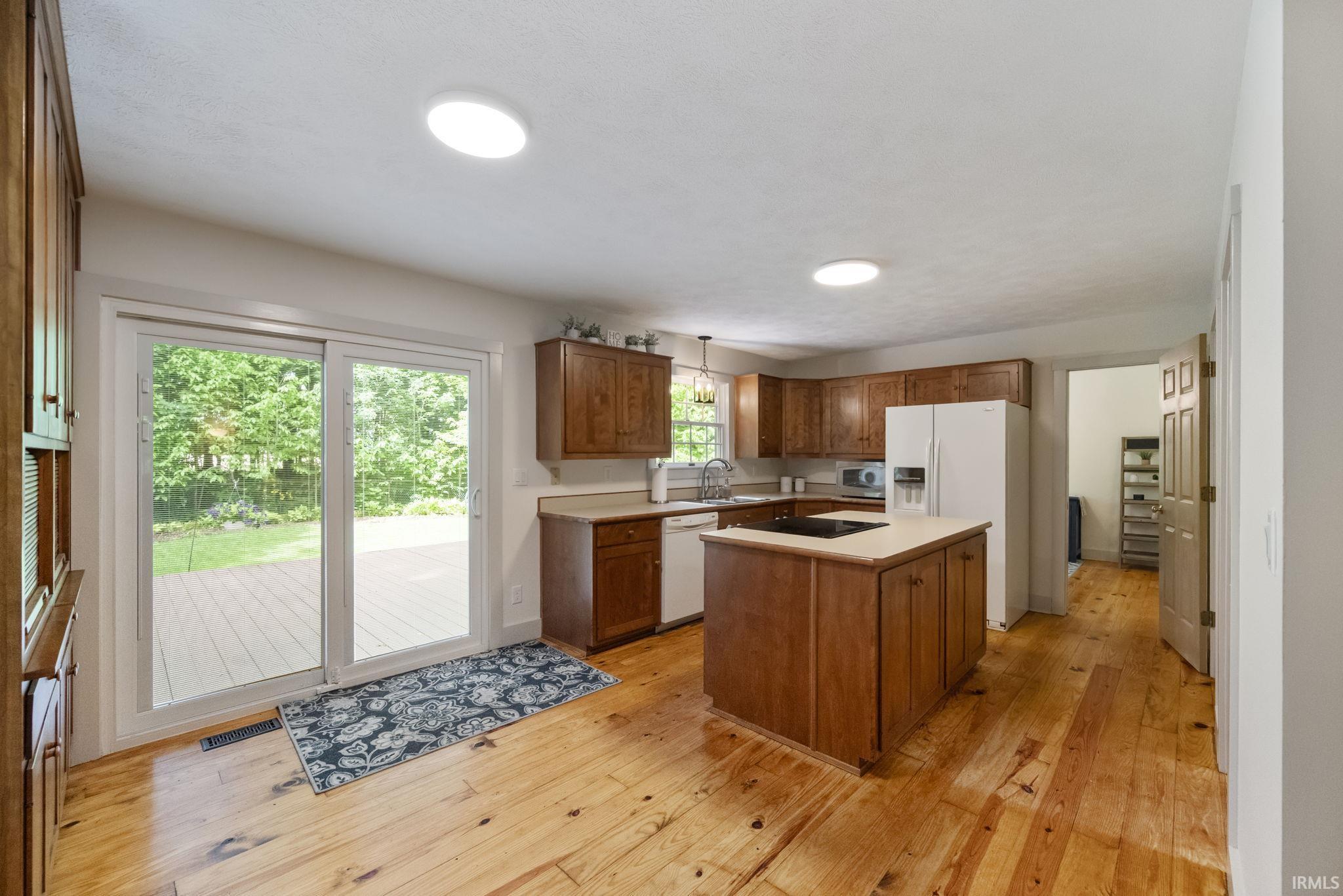 West Point, Indiana 47992, United States, 3 Bedrooms Bedrooms, ,3 BathroomsBathrooms,Residential,Active,140993