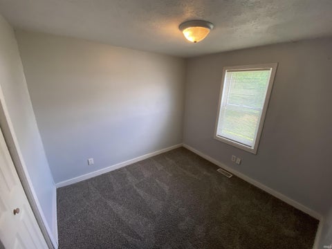 Tiny photo for 815 S Calumet Street, Kokomo, IN 46901 (MLS # 202632992)