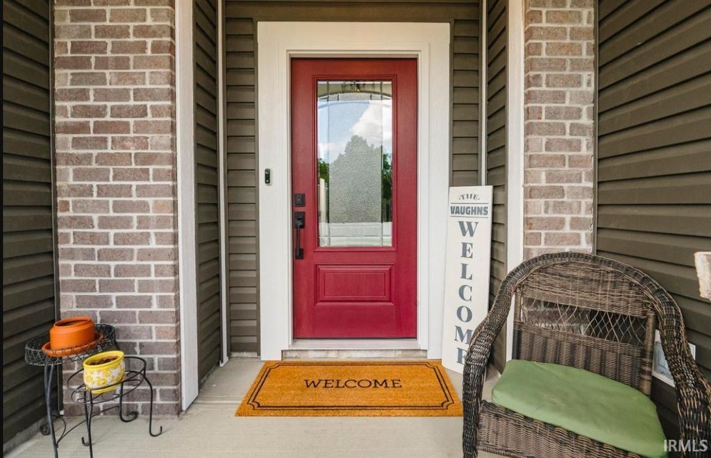Photo of 701 N Abigail Lane, Ellettsville, IN 47429 (MLS # 202540605)