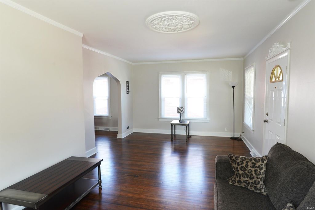 Photo of 1717 E Mulberry Street, Evansville, IN 47714 (MLS # 202601838)