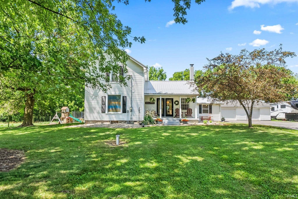 Photo of 8256 N Angling Road, Kendallville, IN 46755 (MLS # 202626064)