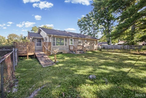 Tiny photo for 500 E Dodds Street, Bloomington, IN 47401 (MLS # 202642167)