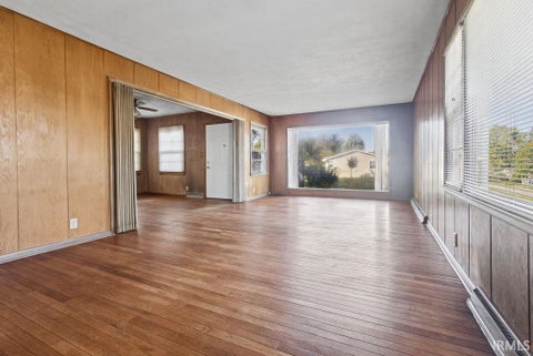 Tiny photo for 500 E Dodds Street, Bloomington, IN 47401 (MLS # 202642167)