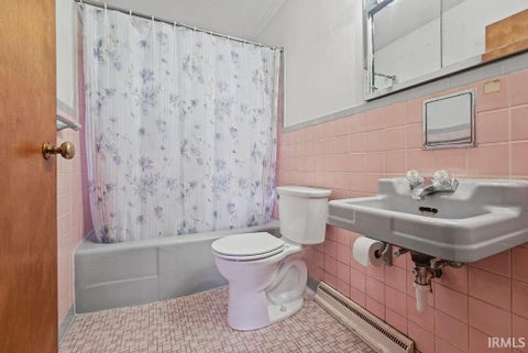 Tiny photo for 500 E Dodds Street, Bloomington, IN 47401 (MLS # 202642167)