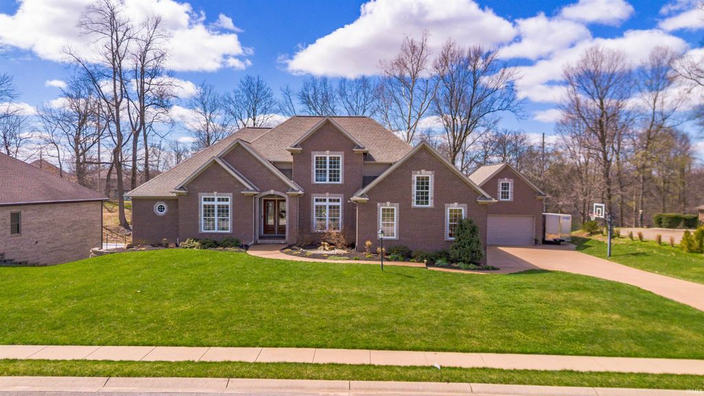 Photo of 6177 Pembrooke Drive, Newburgh, IN 47630 (MLS # 202607830)