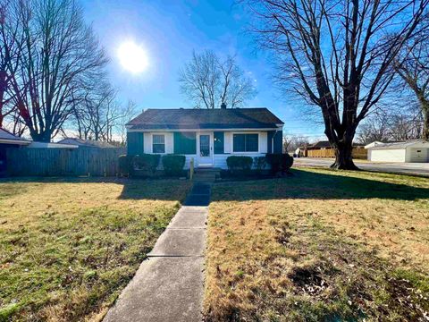 Photo of 1801 Ravenswood Drive, Evansville, IN 47714 (MLS # 202601698)