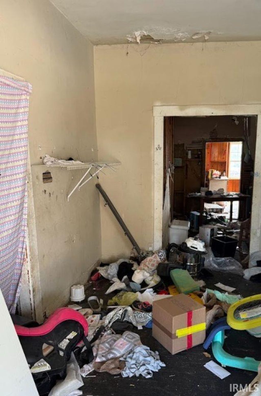 Photo of 817 N 11Th Street, Vincennes, IN 47591 (MLS # 202614887)