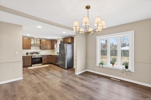 Tiny photo for 1314 Oak Avenue, Lafayette, IN 47905 (MLS # 202604950)