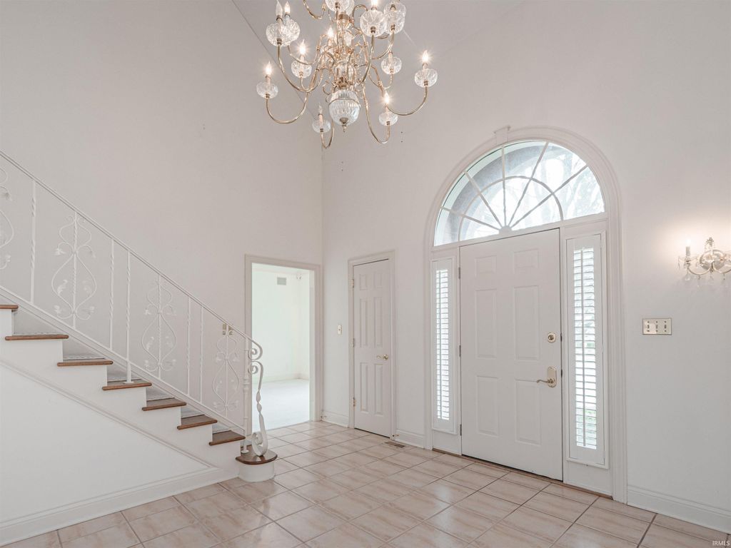 Photo of 10286 Shefield Court, Newburgh, IN 47630 (MLS # 202609128)