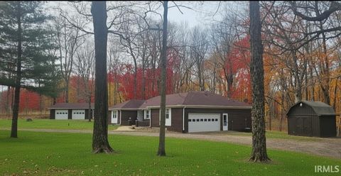 Tiny photo for 2492 S Roberts Way, Logansport, IN 46947 (MLS # 202607346)