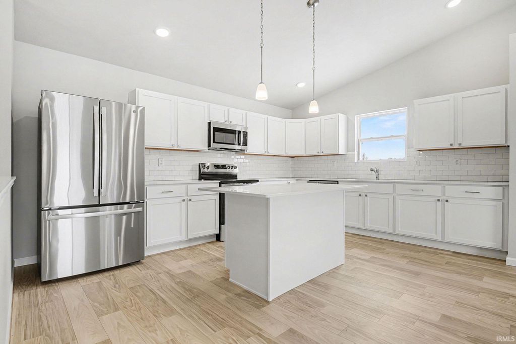 Photo of 3024 Falling Oak Drive, Mishawaka, IN 46544 (MLS # 202602775)