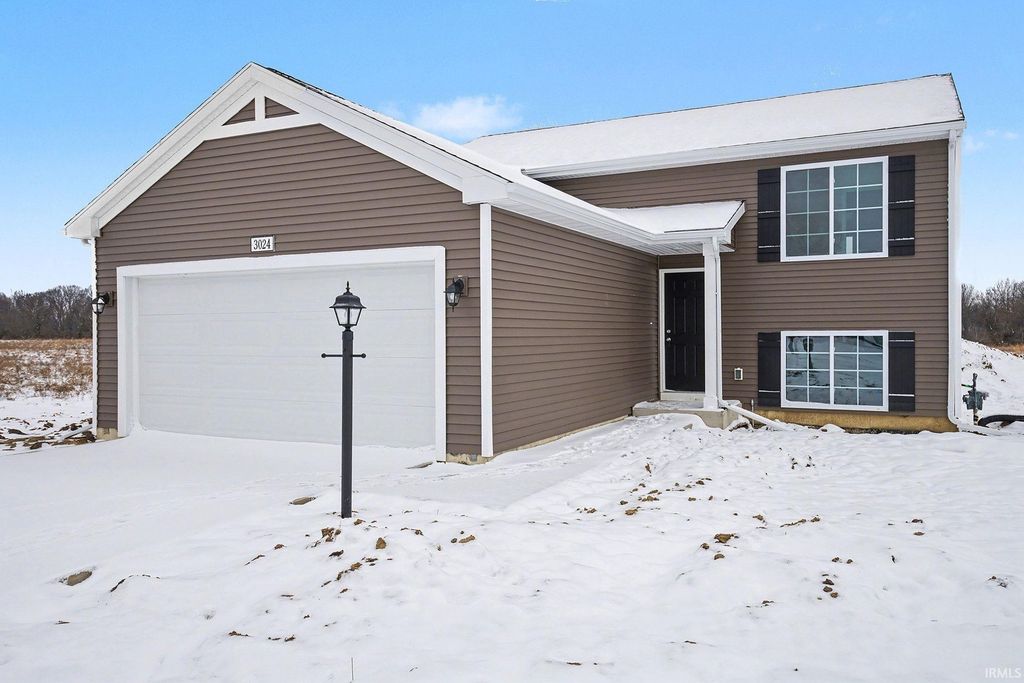 Photo of 3024 Falling Oak Drive, Mishawaka, IN 46544 (MLS # 202602775)