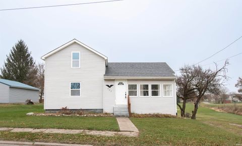 Photo of 523 S Oak Street, Kendallville, IN 46755 (MLS # 202547485)