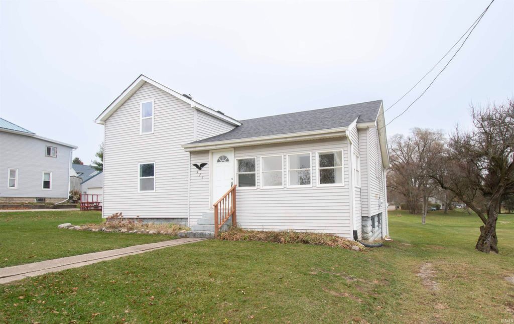 Photo of 523 S Oak Street, Kendallville, IN 46755 (MLS # 202547485)