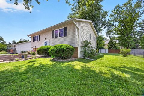 Tiny photo for 500 S Westwood Drive, Bloomington, IN 47403 (MLS # 202620672)