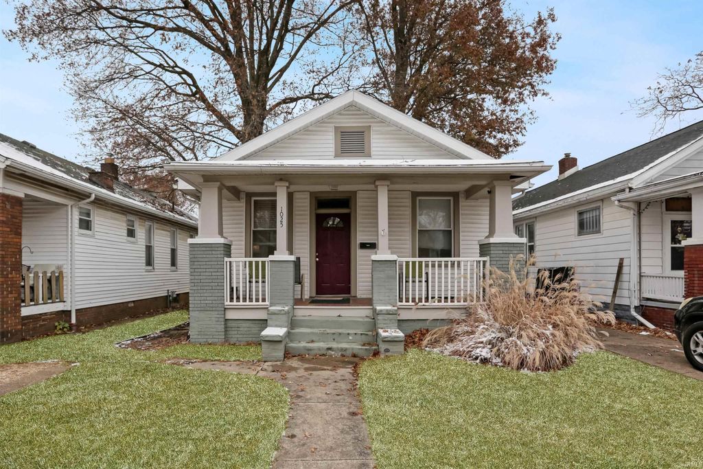 Photo of 1025 Jefferson Avenue, Evansville, IN 47714 (MLS # 202548274)