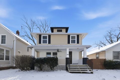 Photo of 1326 Dodge Avenue, Fort Wayne, IN 46805 (MLS # 202609341)