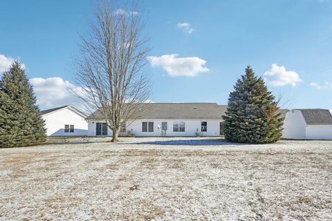 Tiny photo for 3231 Frances Lane, Kokomo, IN 46902 (MLS # 202602628)