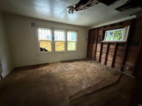 Tiny photo for 2617 W Washington Street, South Bend, IN 46619 (MLS # 202637245)